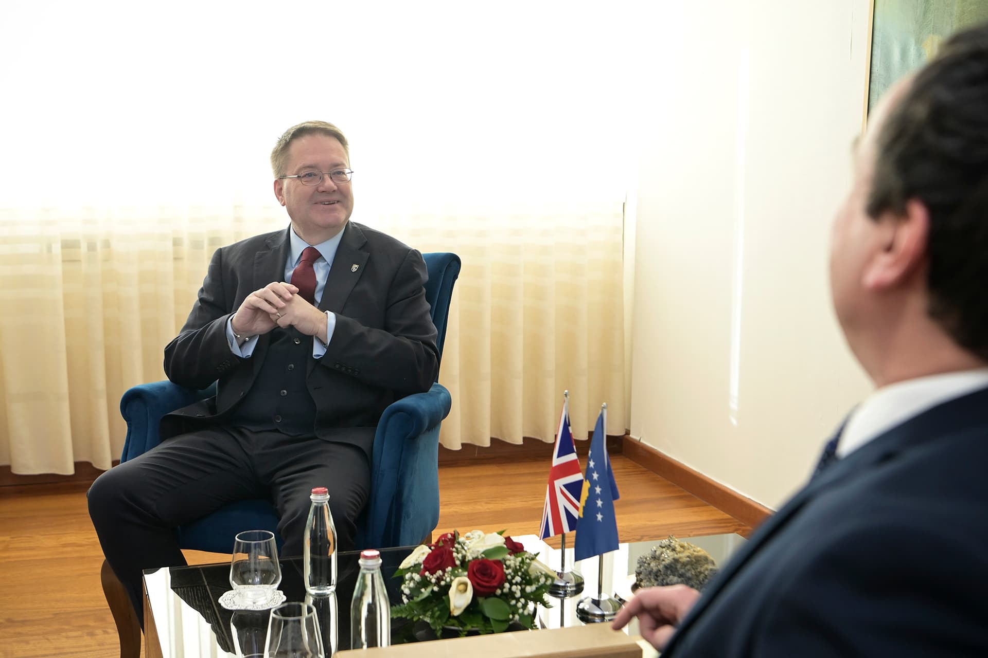 Kurti priti në takim lamtumirës ambasadorin e Mbretërisë së Bashkuar, Nicholas Abbott