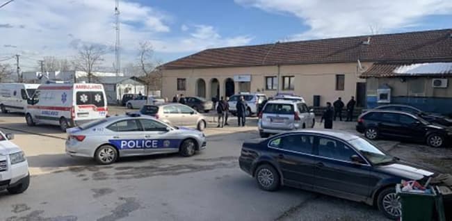 Policia jep detaje për aksionin e djeshëm në rajonin e Pejës: U gjetën dokumente me logo të Serbisë dhe strukturave ilegale