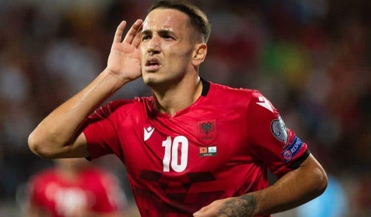 Besiktas me ofertë për sulmuesin shqiptar Rey Manaj