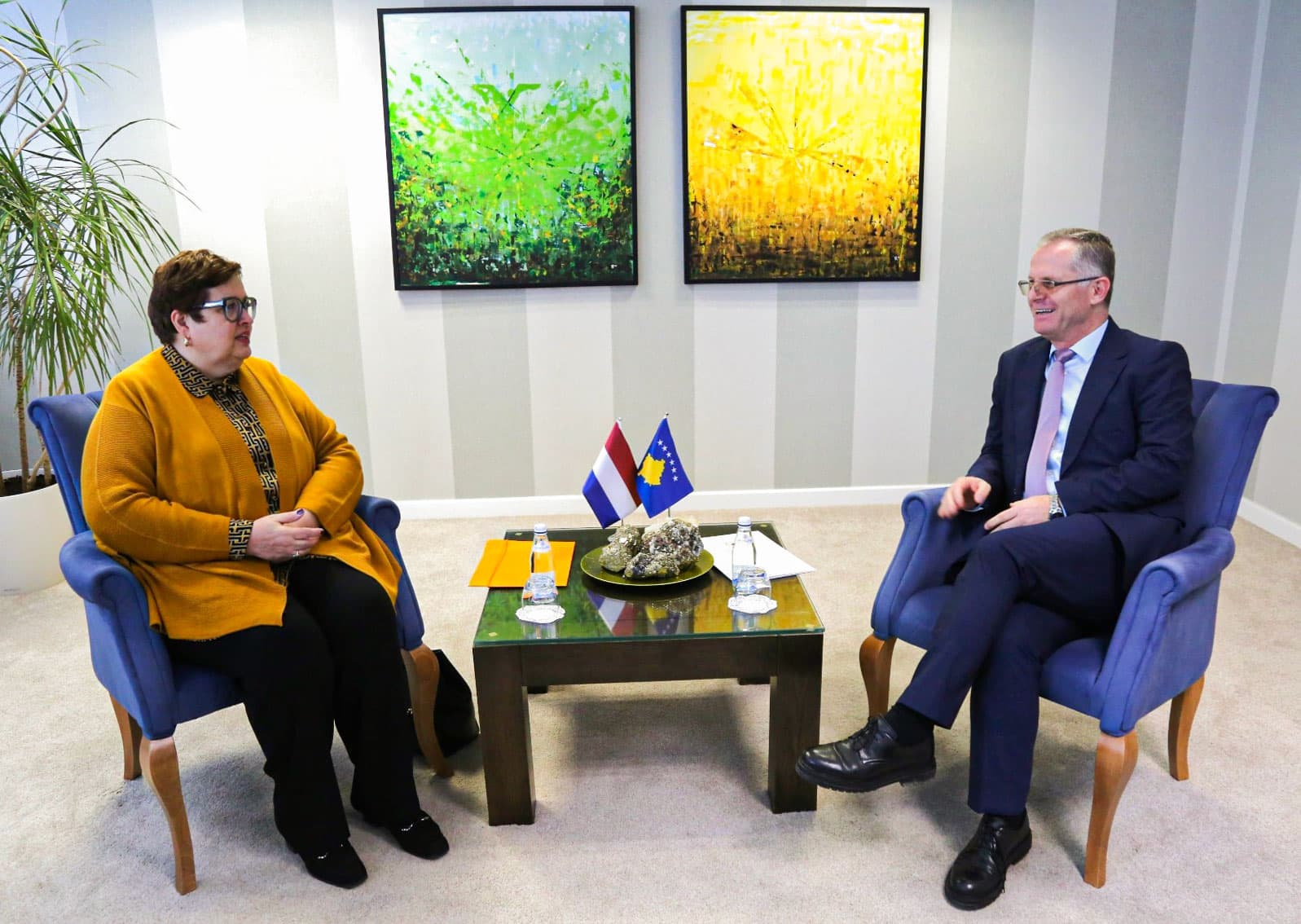 Zëvendëskryeministri Bislimi priti ambasadoren e Holandës në Kosovë, Carin Lobbezoo