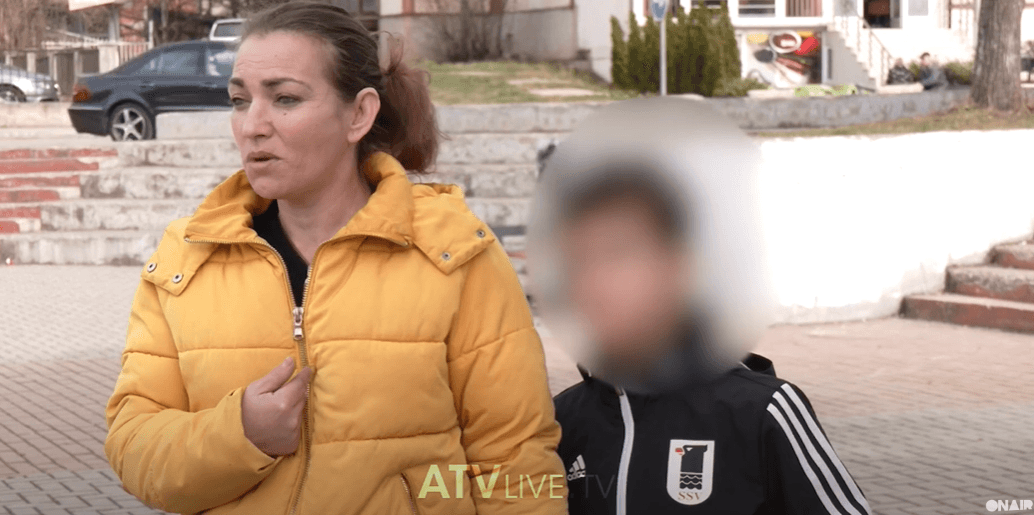 10-vjeçari nuk pranoi të vidhte, kërcënohet nga bashkëmoshatarët e tij, tashmë një muaj s’del nga shtëpia