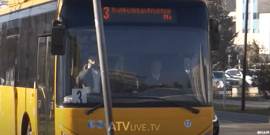 Stacionet e autobusëve ende pa orare të udhëtimeve