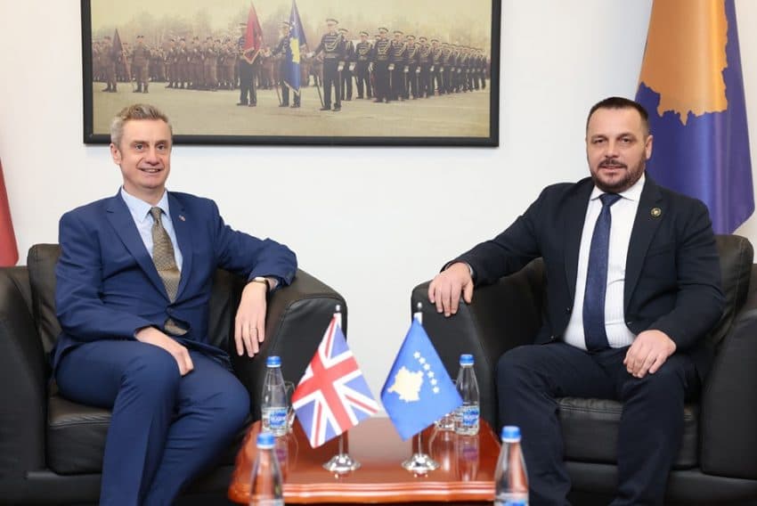 Maqedonci takon ambasadorin e ri të Mbretërisë së Bashkuar, diskutojnë për sigurinë në vend