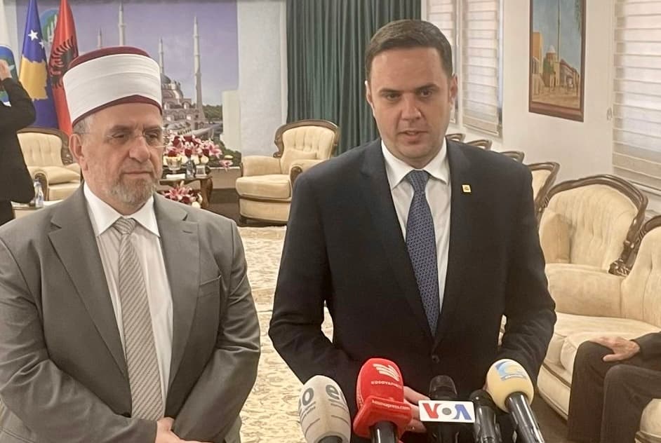 Abdixhiku në BIK, uron Fitër Bajramin
