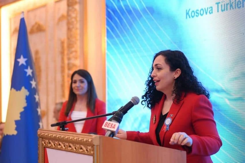 Presidentja Osmani uron Ditën e Komunitetit turk