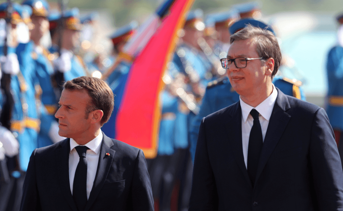 Macroni pret të hënën Vuçiqin, Elysee: Normalizimi i marrëdhënieve me Kosovën jetik për anëtarësim në BE