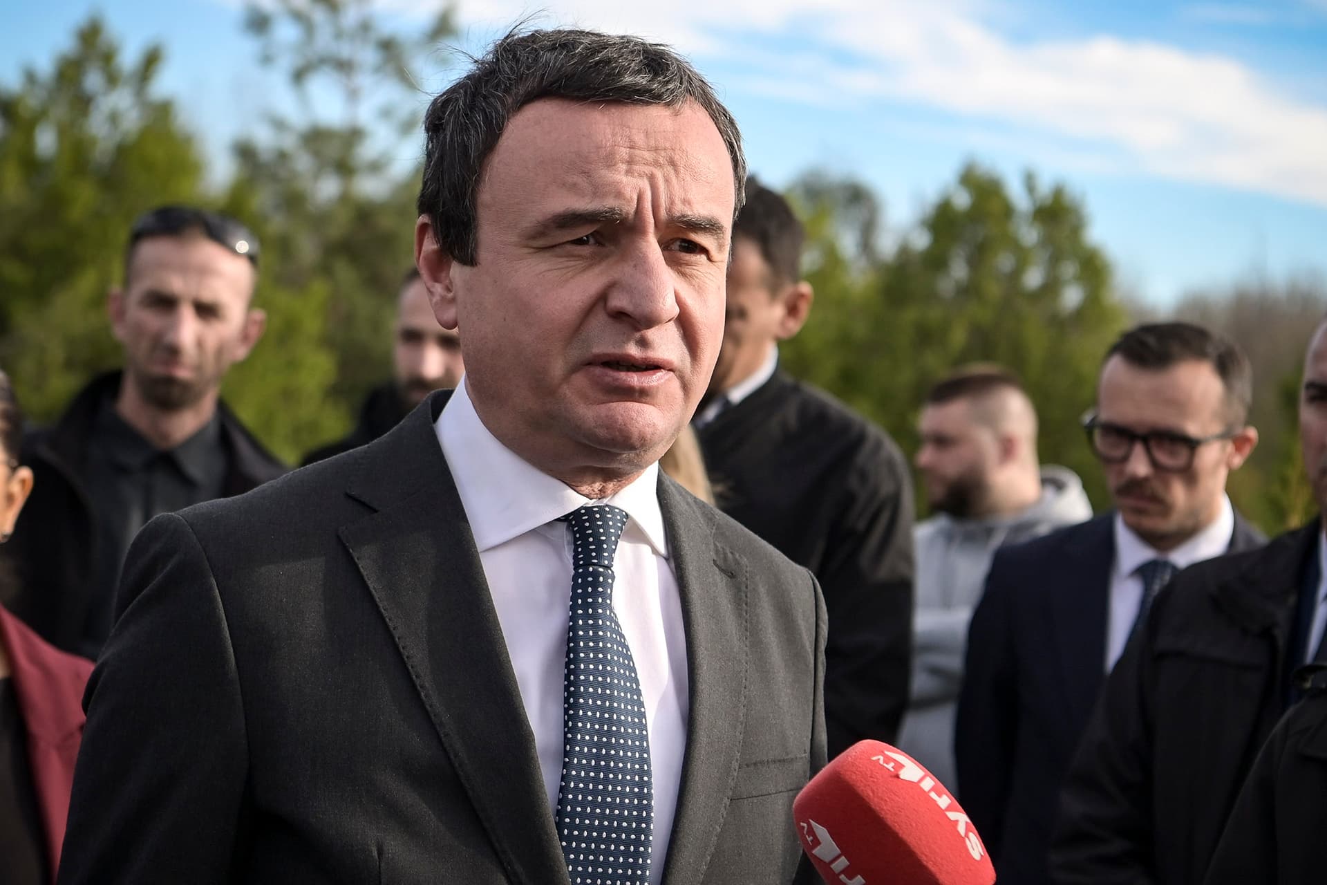Kurti homazhe në Gjakovë: Vrasja e fëmijëve e pleqve dëshmon gjenocidin serb