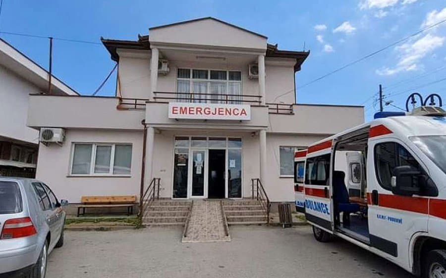 Podujevë: Një person sulmon ekipin e infermierëve në QKMF