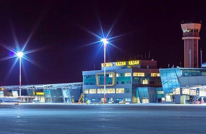 Mbyllen përkohësisht dy aeroporte në një rajon rus, pas një sulmi me dronë