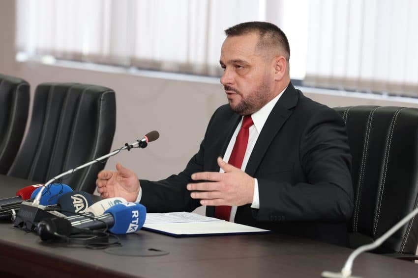 Fuqizimi i ushtrisë, ministri Maqedonci viziton Mbretërinë e Bashkuar