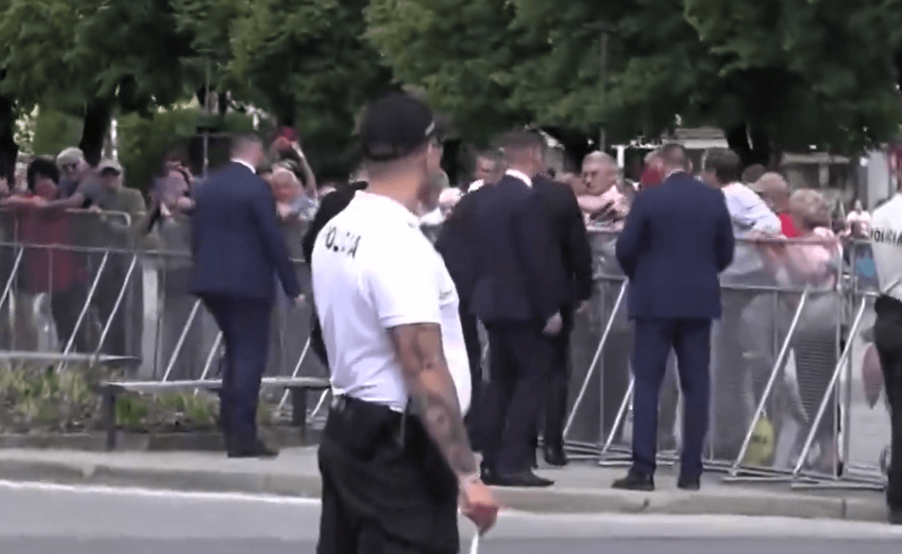 (VIDEO) Dalin pamjet e momentit kur kryeministri sllovak qëllohet me armë zjarri
