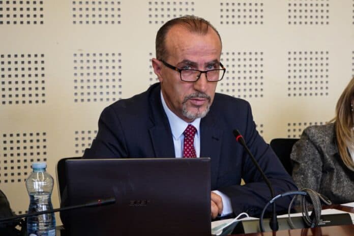 ​Përplasje në Komisionin për Shëndetësi, Haxhiu: Qeveria e ka varfëruar Kosovën