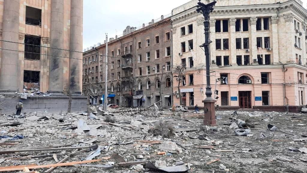 Qindra njerëz evakuohen nga rajoni i Kharkivit pas ofensivës ruse