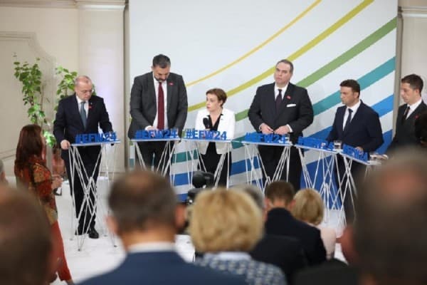 Gërvalla nga Vjena: Kërkova përshpejtim të procesit të anëtarësimit në BE