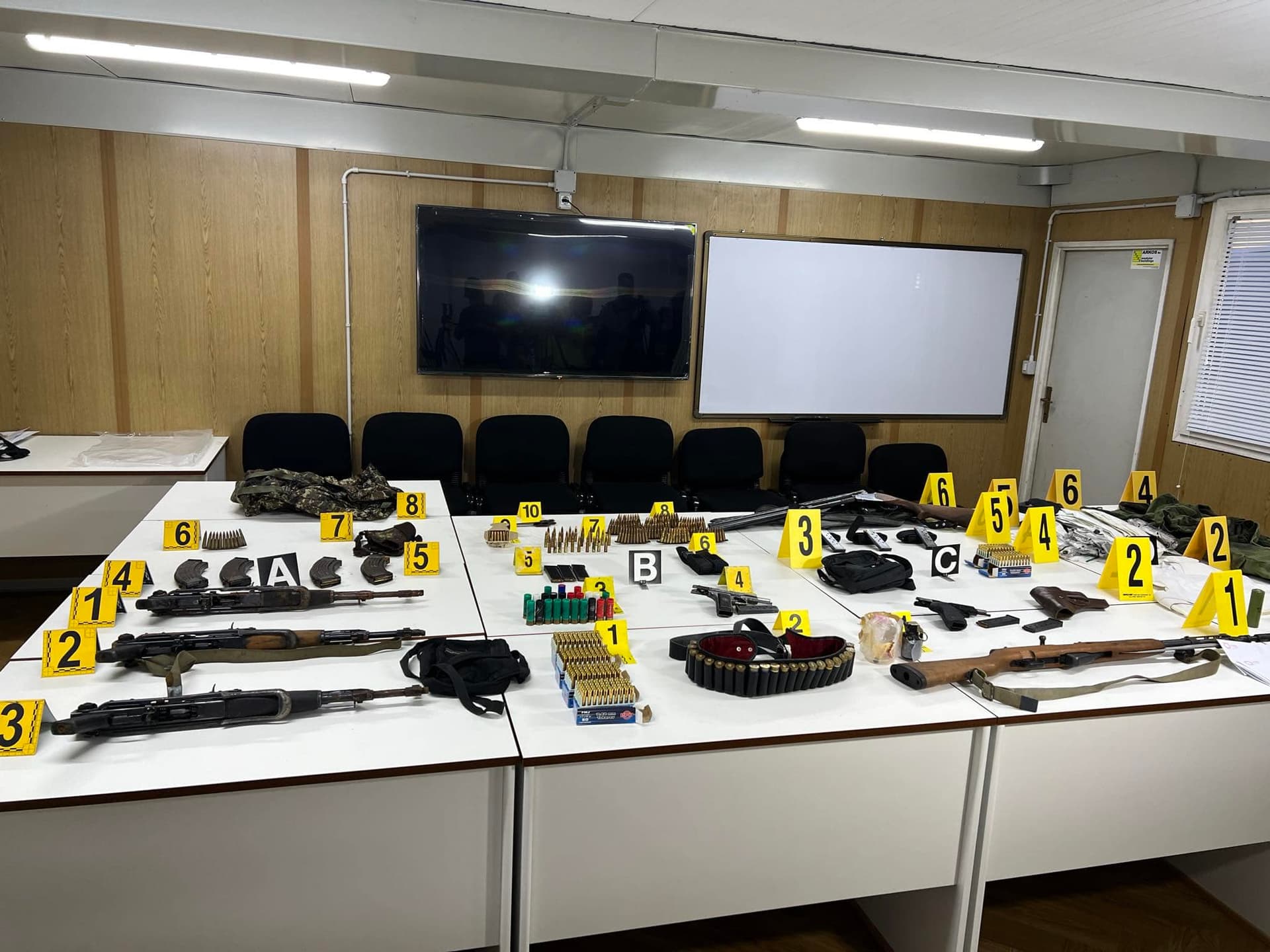 Krejt çka dihet deri tash për armatimin e fshehur nga pjesëtarët e grupit terrorist që kryen sulmin në Banjska