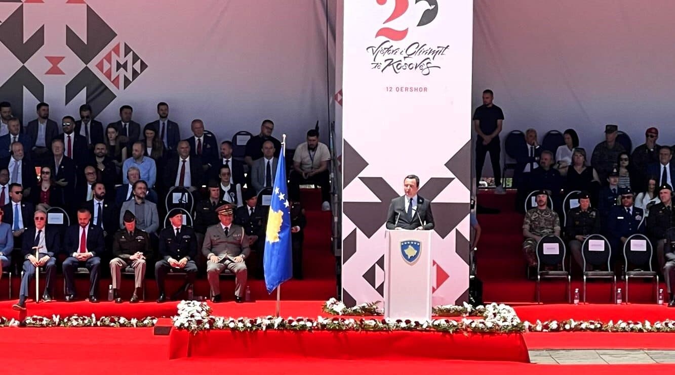 Kurti lavdëron FSK-në: Ushtria e Kosovës e ka origjinën nga UÇK-ja