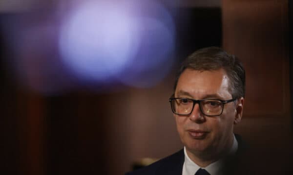 Vuçiq: Dërgesa me dronë nga Turqia në Kosovë është e paligjshme