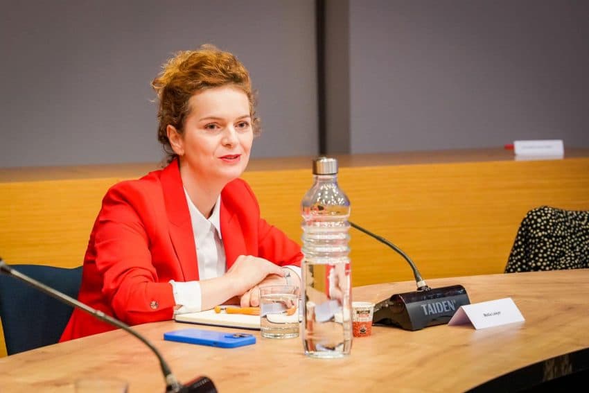 Kusari: Narrativa anti-media e VV-së po përkthehet në kërcënime, intimidim dhe dhunë ndaj gazetarëve