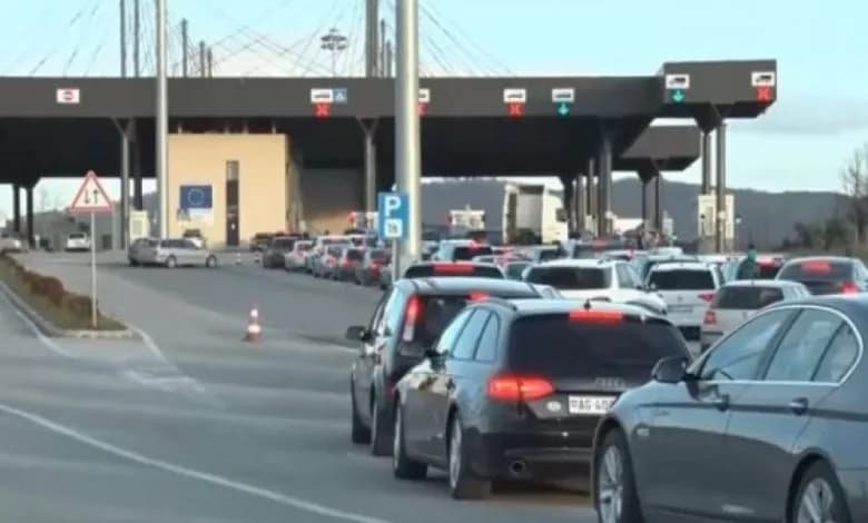 Pritje të gjata për dalje nga Kosova – deri në dy orë në Merdarë
