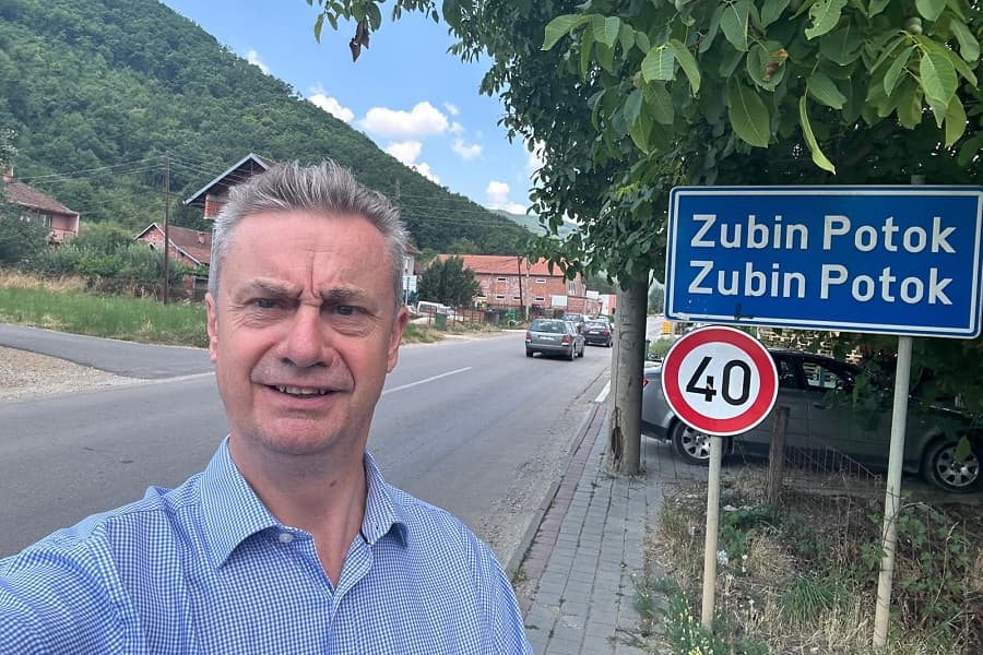 Ambasadori britanik për aksionin në veri: Veprimet e tilla rrezikojnë të nxisin tensione