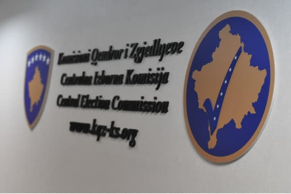 Dita kur u hoq stema e Kosovës në fletëvotime