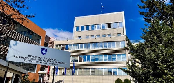 Punëtorët teknik të Kuvendit të Kosovës nga 16 shtatori nisin grevën