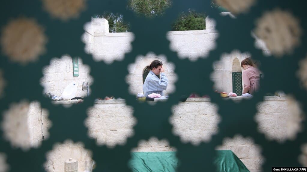 Ngazëllim dhe pasiguri për shtetin e paralajmëruar bektashi