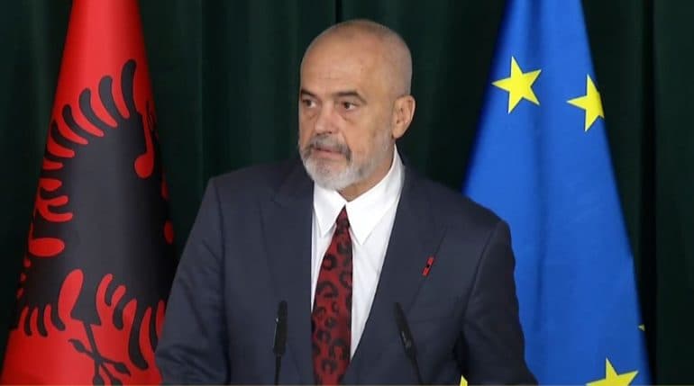 Rama nis takimet me kryetarët e komunave, temë organizimi për Zgjedhjet 2025
