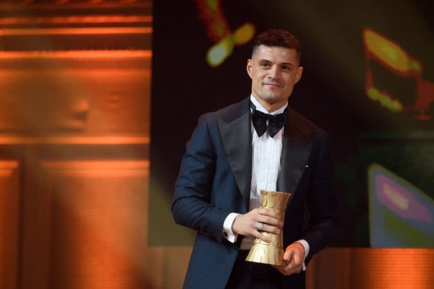 Xhaka nominohet për “Topin e artë”: Krenari e madhe për mua dhe familjen