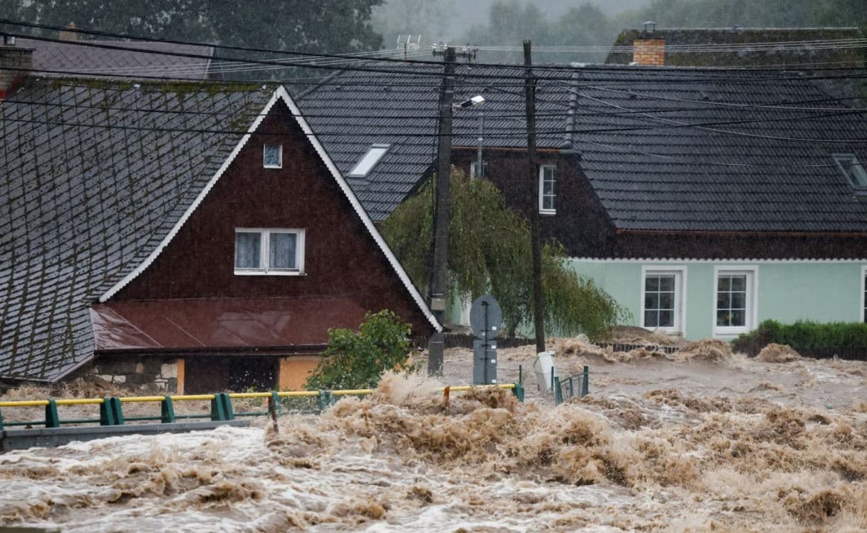 15 viktima nga përmbytjet katastrofike në Evropën Qendrore