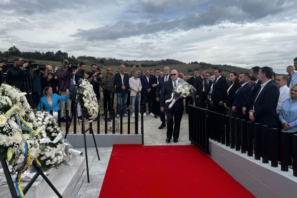 ​Hovenier: Autorët e krimit në Banjskë të mbahen plotësisht përgjegjës