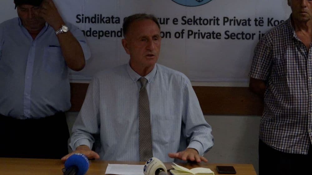 Komuna plotëson kërkesën e punëtorëve teknikë të Prishtinës, ua rrit pagat në 400 euro