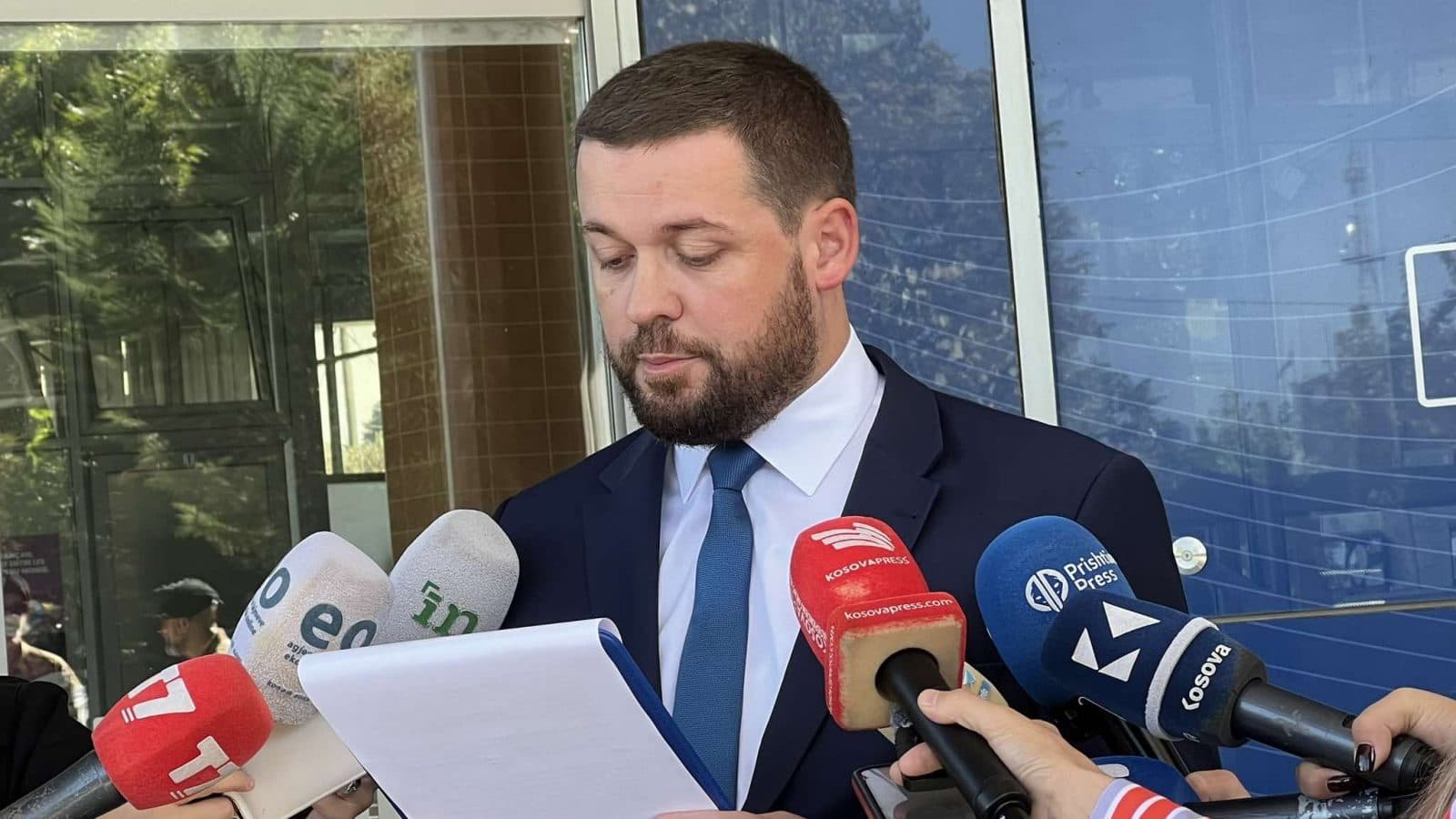 Maliqi kërkon ndryshimin e udhëzimit administrativ që ndalon shaminë në shkolla