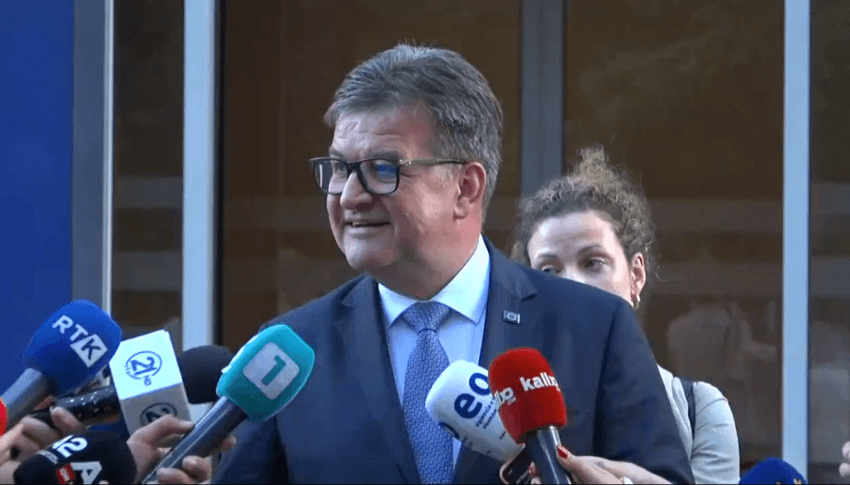 Më 6 shtator, Lajçak viziton Kosovën