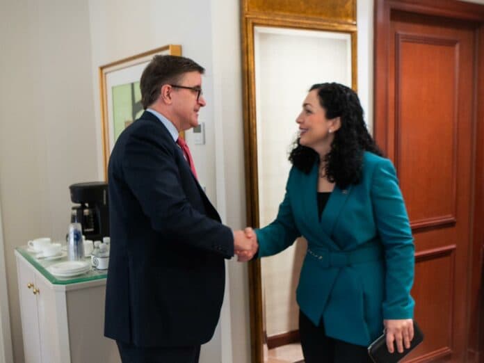 Osmani takon në New York ndihmës-sekretarin amerikan, Jim O’Brien