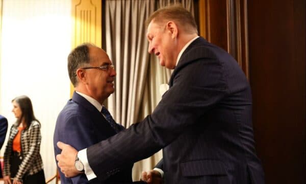 Begaj në takim me senatorin D’Alfonso: Italia, porta hyrëse e Shqipërisë për në Bashkimin Europian