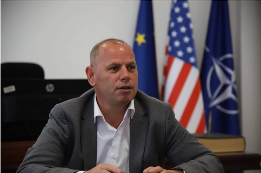 Ramiz Lladrovci pret që kryesia e PDK të votojë pro kthimit të Fatmir Limajt