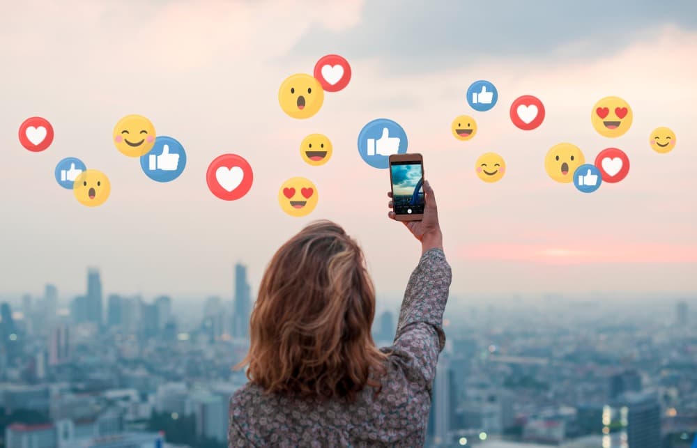 Epoka e influencuesëve – pagesat e “majme” në rrjete sociale