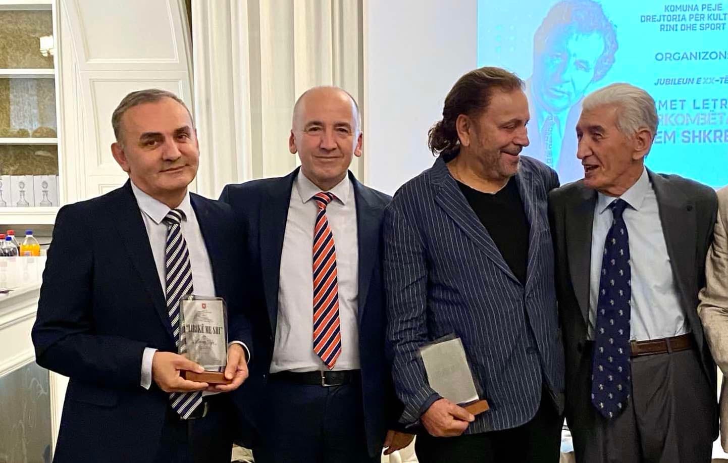 Qyteti i Pejës nderon me çmim të veçantë poetin Lulzim Tafa