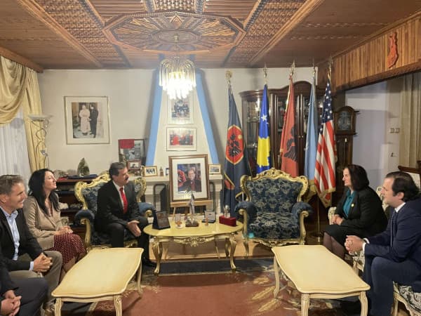 ​PShDK viziton familjen Rugova, Morina: Nuk kemi ndërruar vizionin që kemi pasur me presidentin Rugova
