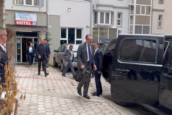 Kasanof në veri të Mitrovicës, takon shoqërinë civile