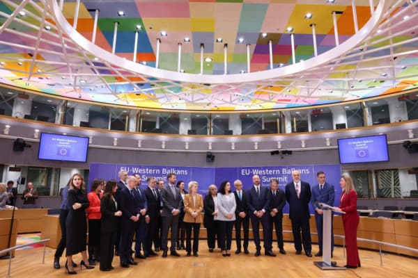 Gjashtë miliardë eurot e Planit të Rritjes, së paku gjysma do të përdoren për infrastrukturë dhe lidhje
