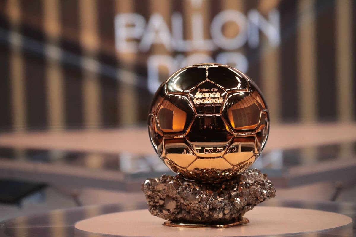 28 futbollistët që do jenë në ceremoninë e Topit të Artë, edhe një shqiptar është aty