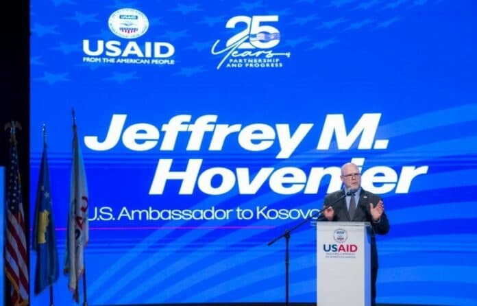 Ambasada amerikane: Krenare me punën e USAID në Kosovë