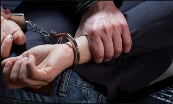 Përleshje mes tre personave në Podujevë, përdoren shufra druri e metali