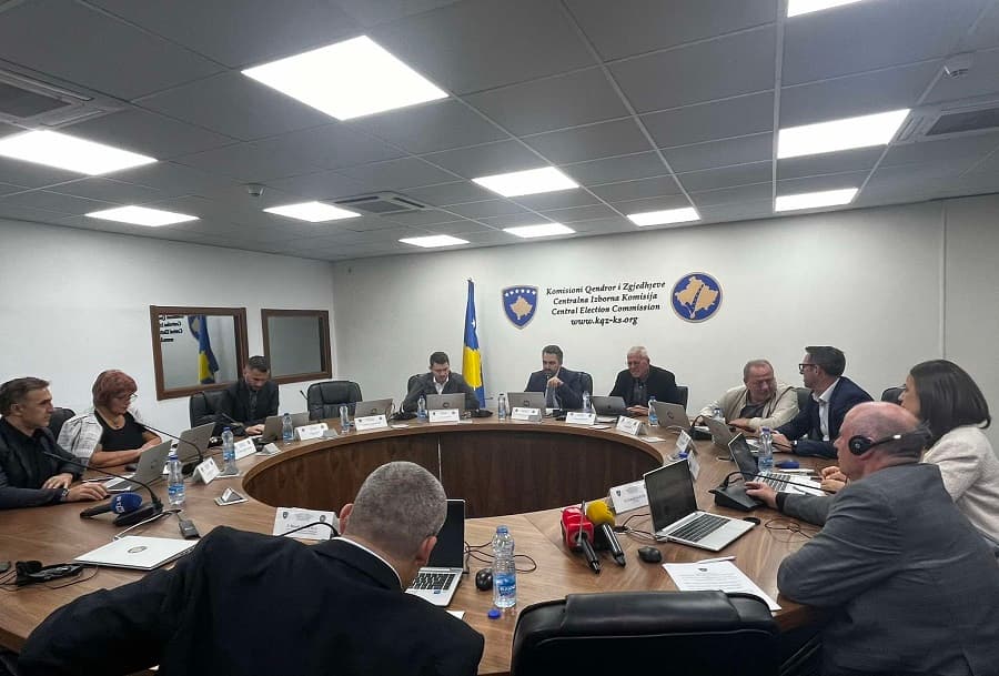 Mbi shtatë mijë kërkesa për regjistrim për votim jashtë vendit