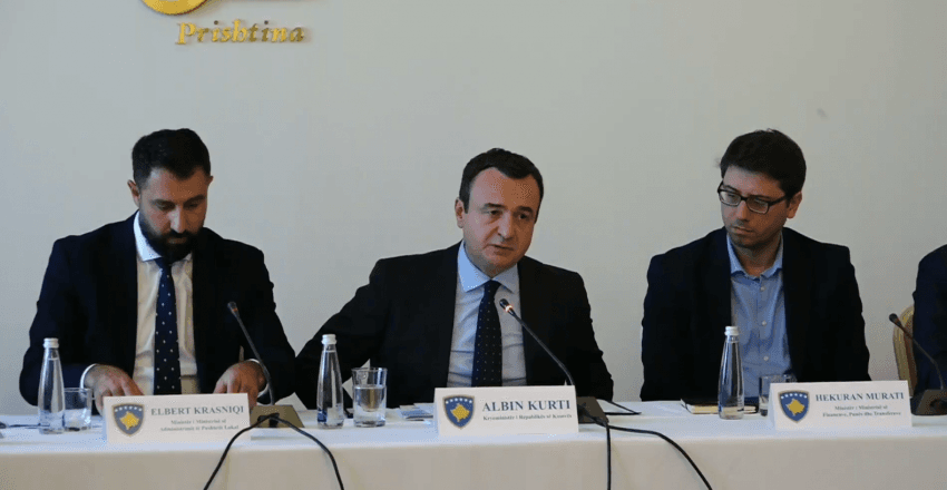 Kurti kryetarëve të komunave ua prezanton arritjet: T’i vazhdojmë bashkë punët e nisura