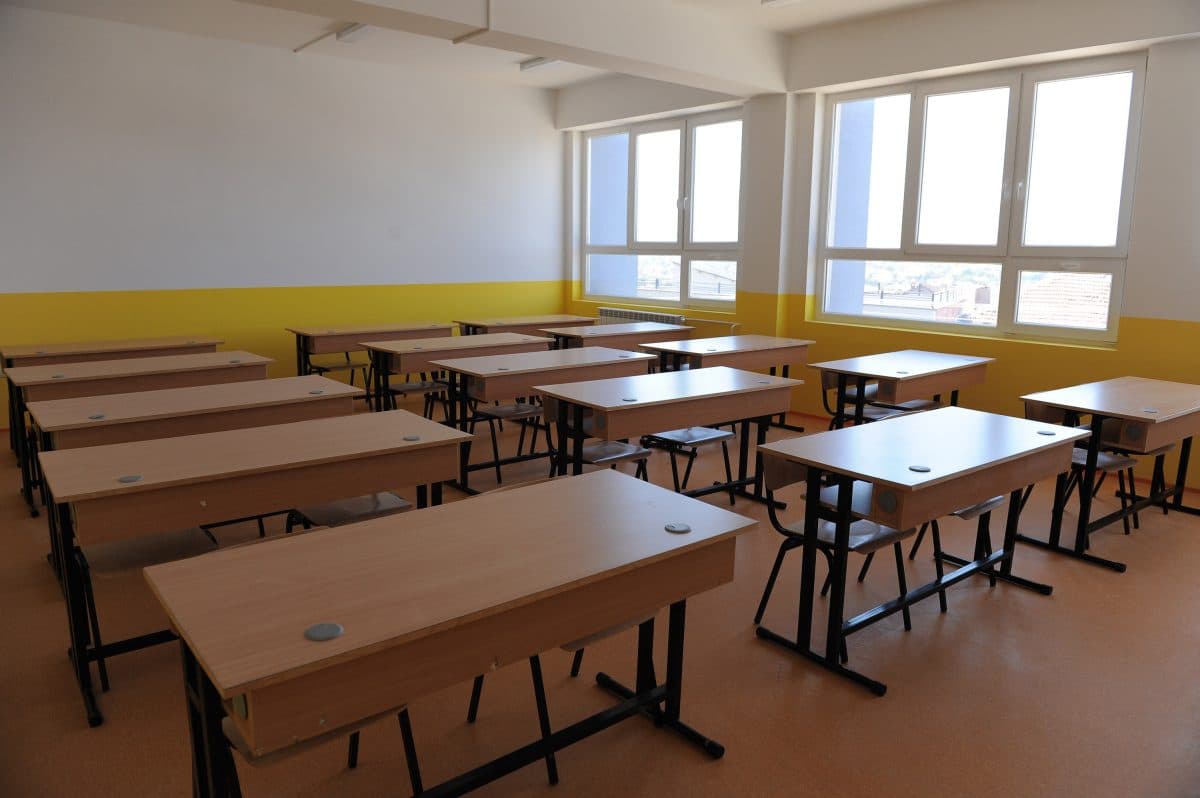 Shkolla pa fotokopje, mësimdhënësit printojnë testet për nxënës me shpenzime personale