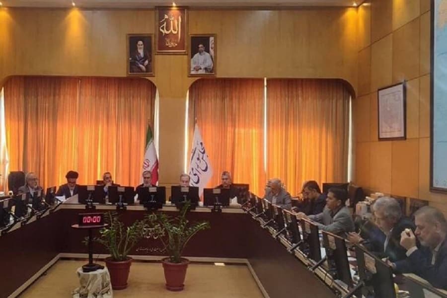 Parlamenti i Iranit diskuton me dyer të mbyllura përgjigjen ndaj sulmit të Izraelit