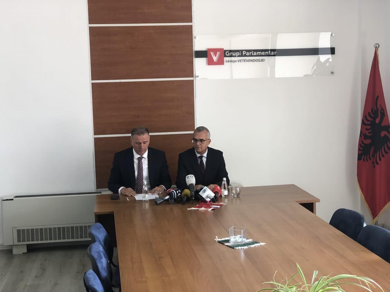 VV s’merr pjesë në seancën e jashtëzakonshme për ushqimin e FSK-së